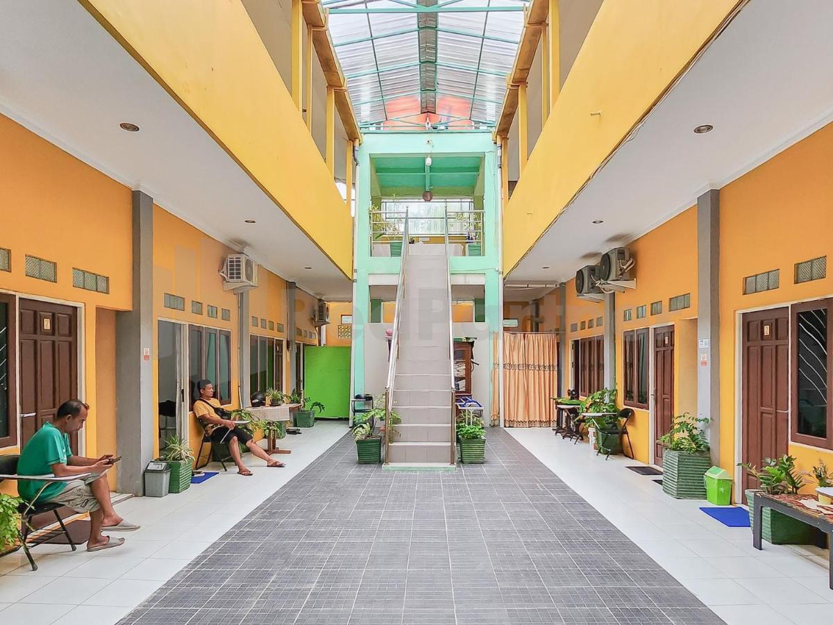 Отель Griya Tambun Raya Redpartner Tumbangrungan Экстерьер фото